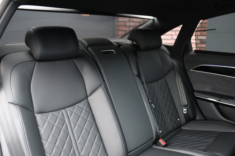 Audi A8 60 TFSI e Quattro S-Line | Luchtvering | ACC | Bang&Olufsen | Massage | Stoelventilatie | HUD | Zonnerollo's | Soft-Close | Hulppakket Tour + Plus | Voorklimatisering | Matrix-LED | Contourstoelen voor |