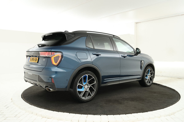 Lynk & Co 01 1.5 Zwarte Hemel, Panorama Dak, Black Pakket