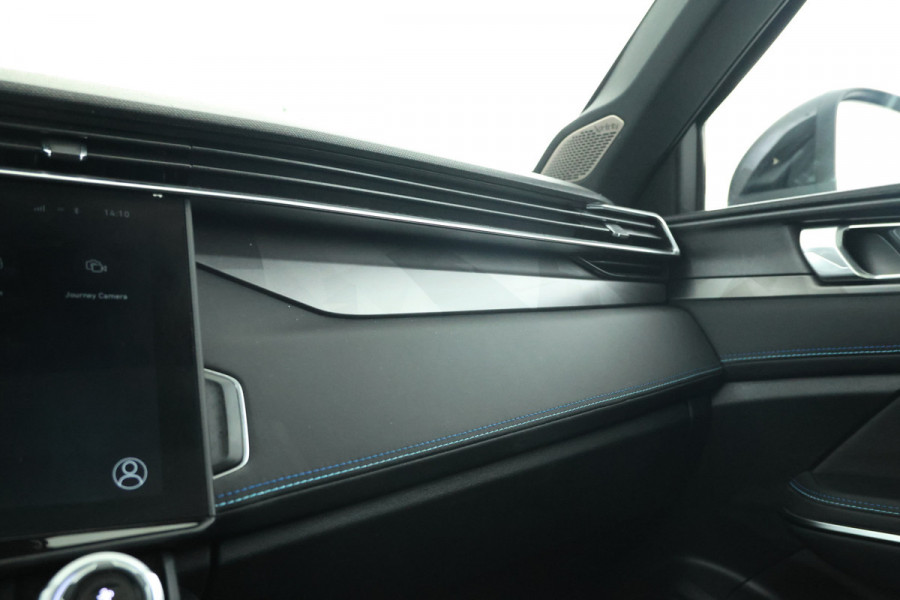 Lynk & Co 01 1.5 Zwarte Hemel, Panorama Dak, Black Pakket