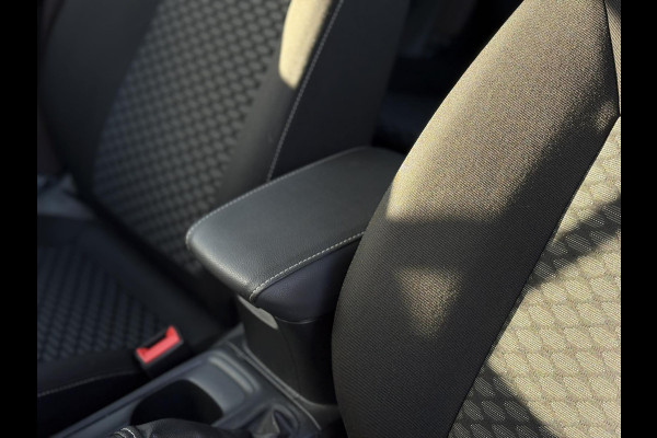 Opel Astra 1.2 Edition 2020 | Navi, Carplay/Android, PDC, Cruise, Licht/Regens., Afn. Trekhaak | Goed onderhouden |