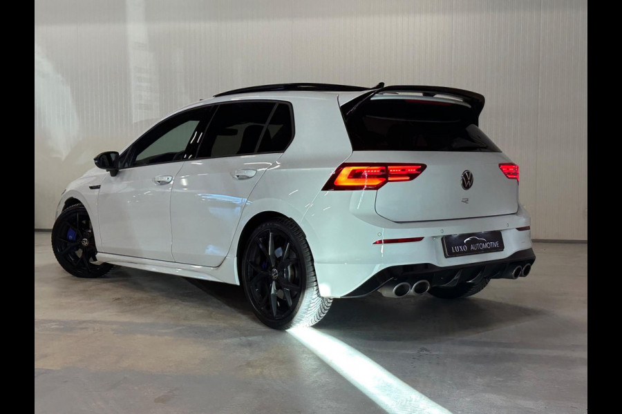Volkswagen Golf 2.0 TSI R 4Motion | PANO | IQ LIGHTS | CAMERA | NIEUWSTAAT