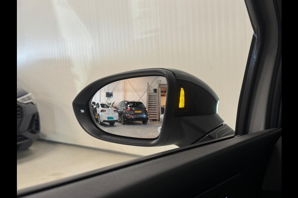 Volkswagen Golf 2.0 TSI R 4Motion | PANO | IQ LIGHTS | CAMERA | NIEUWSTAAT