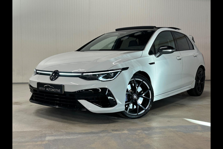 Volkswagen Golf 2.0 TSI R 4Motion | PANO | IQ LIGHTS | CAMERA | NIEUWSTAAT