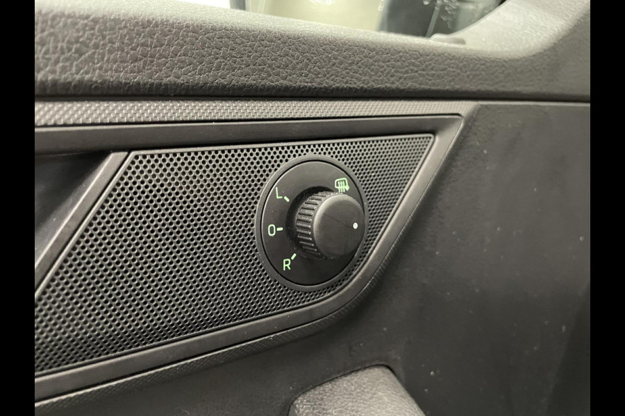 Škoda Fabia 1.0 TSI Business Edition Navigatie Apple Carplay/Android Auto Parkeersensoren achter Cruise Control Airco Lichtmetalen velgen