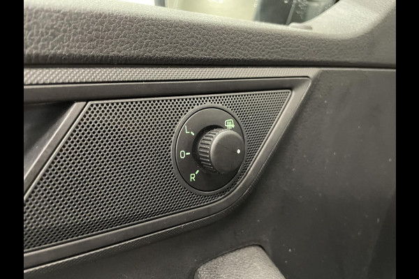 Škoda Fabia 1.0 TSI Business Edition Navigatie Apple Carplay/Android Auto Parkeersensoren achter Cruise Control Airco Lichtmetalen velgen