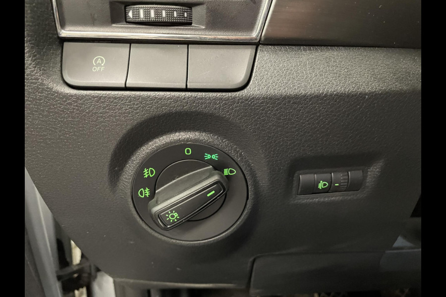 Škoda Fabia 1.0 TSI Business Edition Navigatie Apple Carplay/Android Auto Parkeersensoren achter Cruise Control Airco Lichtmetalen velgen