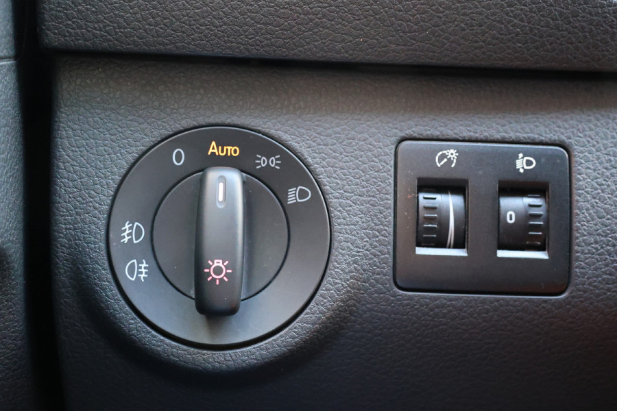 Volkswagen Caddy 2.0 TDI 150 PK L2H1 Maxi Highline | Koelwagen | L+R Schuifdeur | Bi-Xenon | ACC | Climate control | CarPlay | Navigatie | DAB | Trekhaak | Nieuwe APK | NL Auto