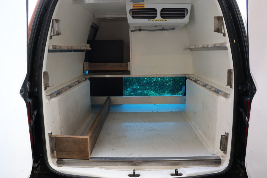 Volkswagen Caddy 2.0 TDI 150 PK L2H1 Maxi Highline | Koelwagen | L+R Schuifdeur | Bi-Xenon | ACC | Climate control | CarPlay | Navigatie | DAB | Trekhaak | Nieuwe APK | NL Auto