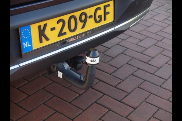 Mercedes-Benz EQC 400 4MATIC Business Solution Luxury 80 kWh | SOH 94% | Head-Up Display | Burmester Audio | 360 Camera | Schuifdak | Trekhaak |