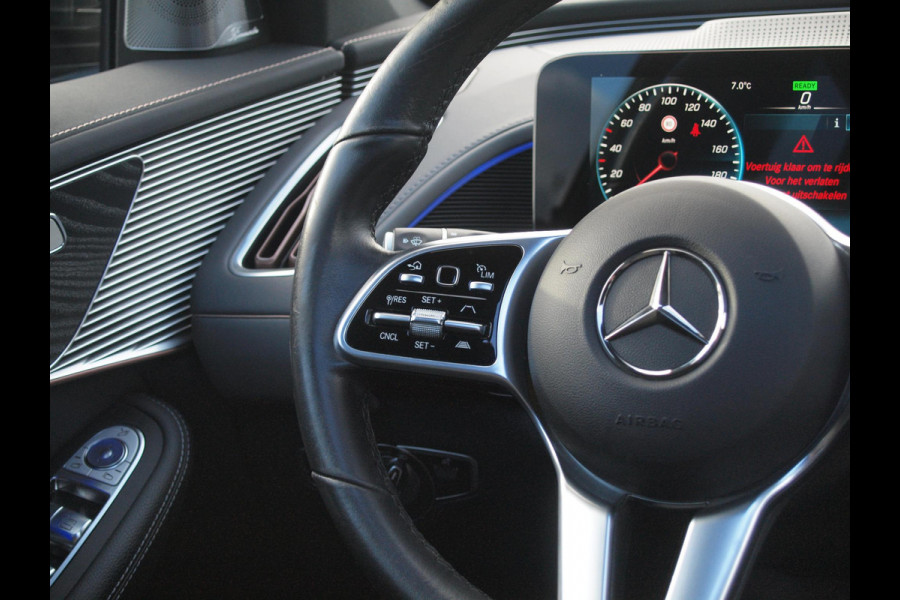 Mercedes-Benz EQC 400 4MATIC Business Solution Luxury 80 kWh | SOH 94% | Head-Up Display | Burmester Audio | 360 Camera | Schuifdak | Trekhaak |
