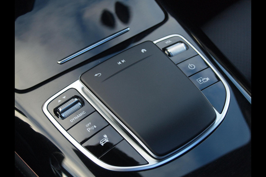 Mercedes-Benz EQC 400 4MATIC Business Solution Luxury 80 kWh | SOH 94% | Head-Up Display | Burmester Audio | 360 Camera | Schuifdak | Trekhaak |