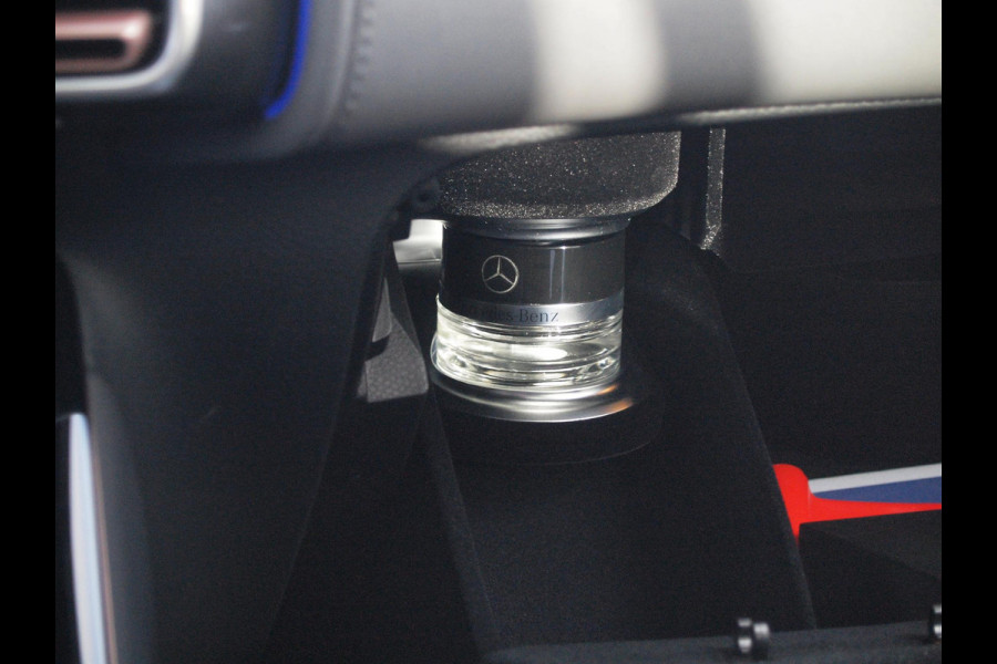 Mercedes-Benz EQC 400 4MATIC Business Solution Luxury 80 kWh | SOH 94% | Head-Up Display | Burmester Audio | 360 Camera | Schuifdak | Trekhaak |