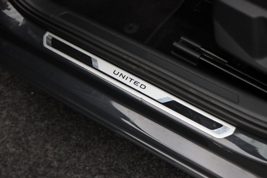 Volkswagen Polo 1.0 TSI Highline Climate, Apple Carplay, Stoelverwarming, Cruise, PDC, 15"