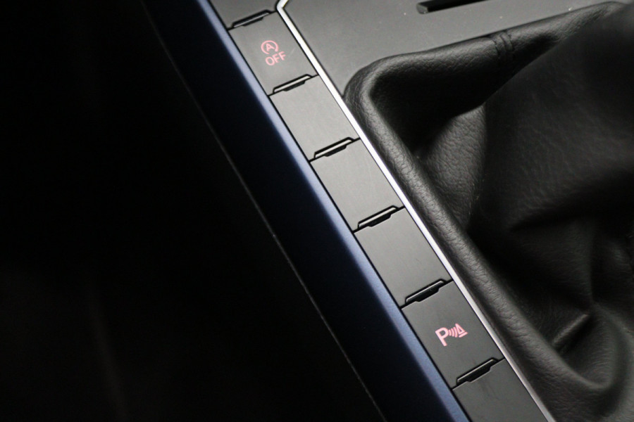 Volkswagen Polo 1.0 TSI Highline Climate, Apple Carplay, Stoelverwarming, Cruise, PDC, 15"