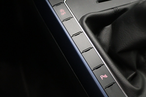 Volkswagen Polo 1.0 TSI Highline Climate, Apple Carplay, Stoelverwarming, Cruise, PDC, 15"