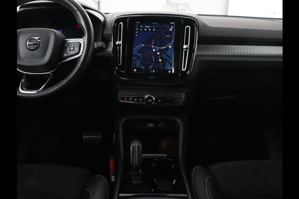 Volvo XC40 Recharge P8 AWD R Design | Stoel & stuurverwarming | Camera | Leder/Alcantara | Adaptive cruise | Keyless | Full LED | Navigatie | Harman/Kardon