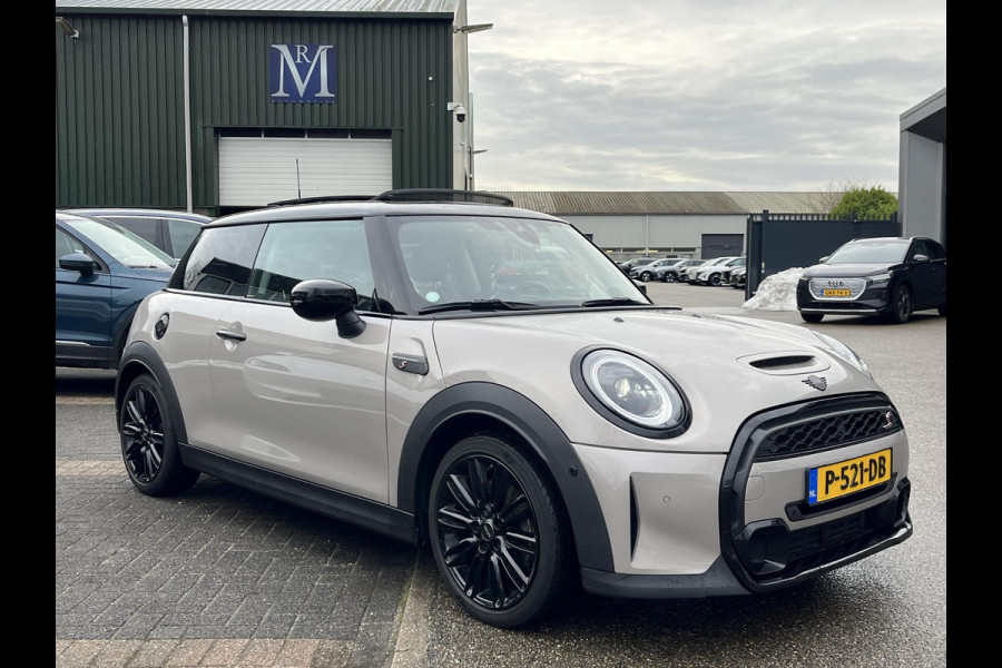 MINI Mini 2.0 Cooper S Yours 178pk Facelift! | Stuur- & stoelverwarming | Camera | Panoramadak | Adaptive Cruise Control | Harman & Kardon | Dealer onderhouden