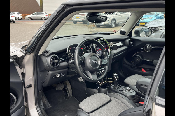 MINI Mini 2.0 Cooper S Yours 178pk Facelift! | Stuur- & stoelverwarming | Camera | Panoramadak | Adaptive Cruise Control | Harman & Kardon | Dealer onderhouden