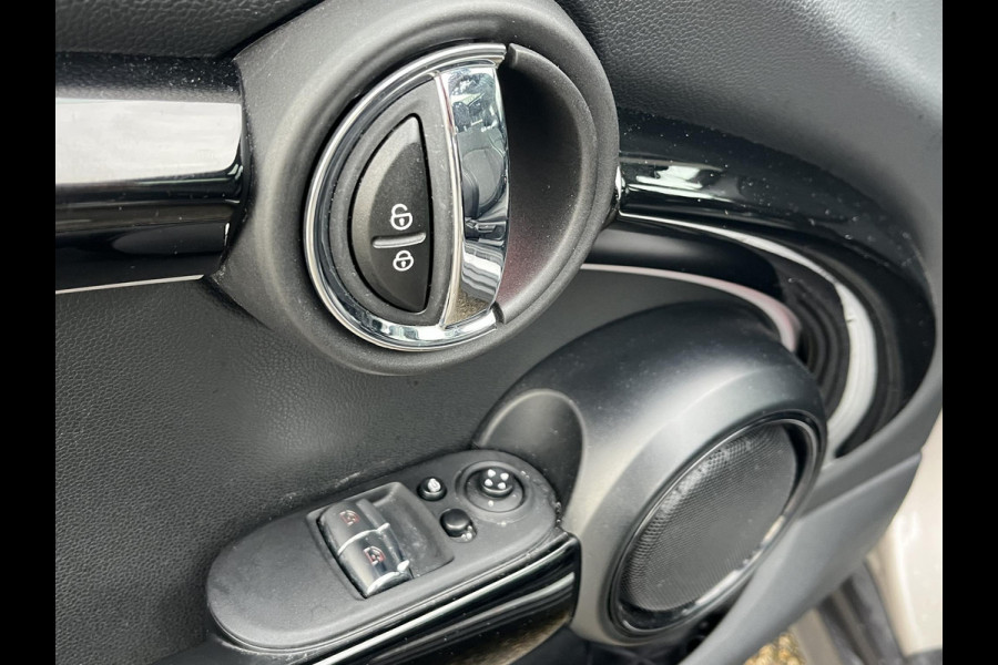 MINI Mini 2.0 Cooper S Yours 178pk Facelift! | Stuur- & stoelverwarming | Camera | Panoramadak | Adaptive Cruise Control | Harman & Kardon | Dealer onderhouden