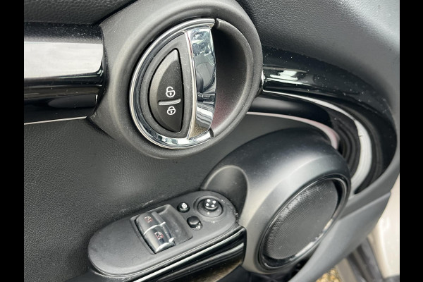 MINI Mini 2.0 Cooper S Yours 178pk Facelift! | Stuur- & stoelverwarming | Camera | Panoramadak | Adaptive Cruise Control | Harman & Kardon | Dealer onderhouden