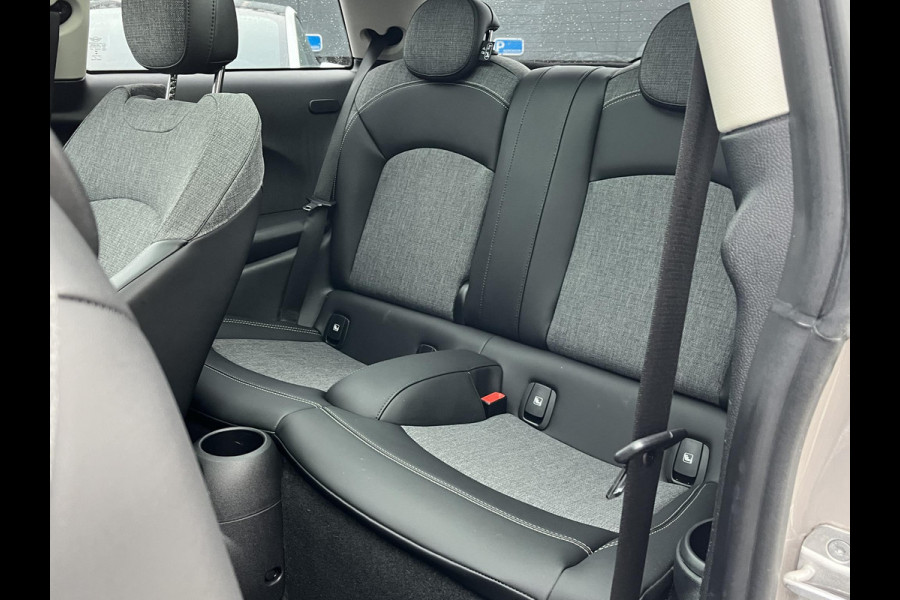 MINI Mini 2.0 Cooper S Yours 178pk Facelift! | Stuur- & stoelverwarming | Camera | Panoramadak | Adaptive Cruise Control | Harman & Kardon | Dealer onderhouden