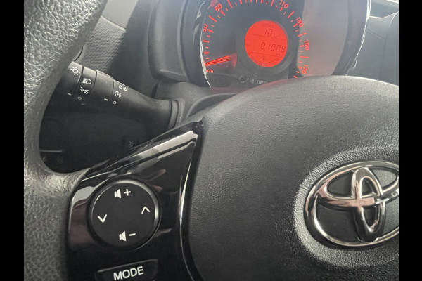 Toyota Aygo 1.0 VVT-i x-fun Airco - Bluetooth - Radio - Stuur multifunctioneel - Sportwielen 15 inch - All season banden - Elektrische ramen voor - Start/stop systeem