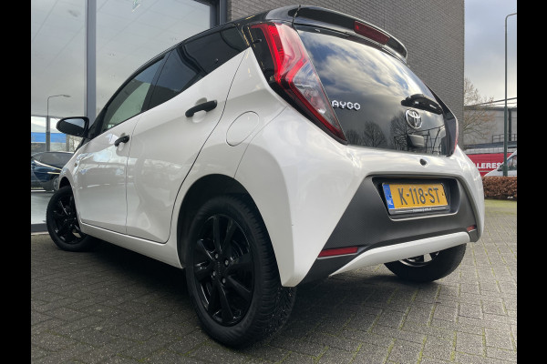 Toyota Aygo 1.0 VVT-i x-fun Airco - Bluetooth - Radio - Stuur multifunctioneel - Sportwielen 15 inch - All season banden - Elektrische ramen voor - Start/stop systeem
