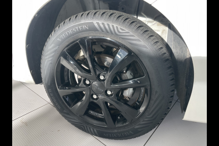 Toyota Aygo 1.0 VVT-i x-fun Airco - Bluetooth - Radio - Stuur multifunctioneel - Sportwielen 15 inch - All season banden - Elektrische ramen voor - Start/stop systeem