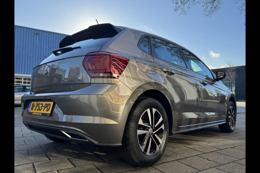 Volkswagen Polo 1.0 MPI R-Line Styling - Apple CarPlay / Navigatie I Airco I PDC I Sport velgen I 87.000 KM Dealer onderhouden
