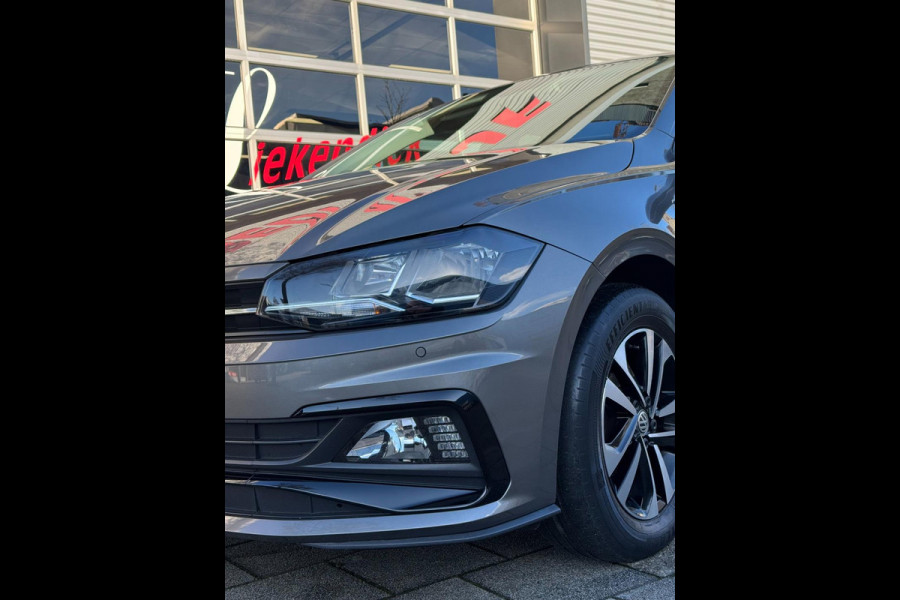 Volkswagen Polo 1.0 MPI R-Line Styling - Apple CarPlay / Navigatie I Airco I PDC I Sport velgen I 87.000 KM Dealer onderhouden