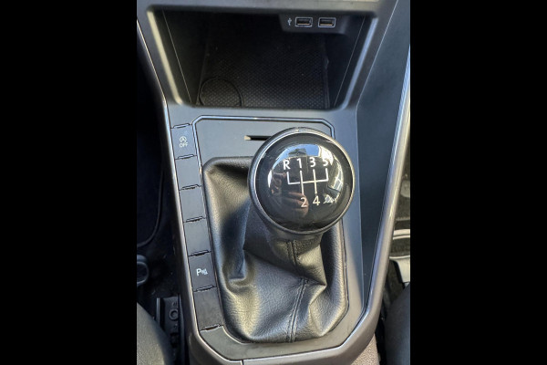 Volkswagen Polo 1.0 MPI R-Line Styling - Apple CarPlay / Navigatie I Airco I PDC I Sport velgen I 87.000 KM Dealer onderhouden