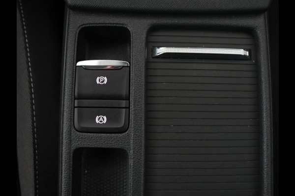 Škoda Octavia 1.4 TSI iV PHEV Business Edition | Stoelverwarming | Adaptive cruise | Carplay | Keyless | Navigatie | Parkeerhulp | Full LED | Digital Cockpit | Climate control | Bluetooth | Plug In