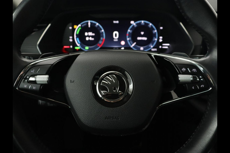 Škoda Octavia 1.4 TSI iV PHEV Business Edition | Stoelverwarming | Adaptive cruise | Carplay | Keyless | Navigatie | Parkeerhulp | Full LED | Digital Cockpit | Climate control | Bluetooth | Plug In