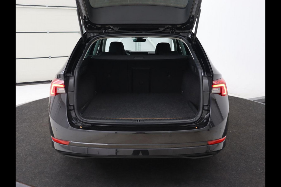 Škoda Octavia 1.4 TSI iV PHEV Business Edition | Stoelverwarming | Adaptive cruise | Carplay | Keyless | Navigatie | Parkeerhulp | Full LED | Digital Cockpit | Climate control | Bluetooth | Plug In