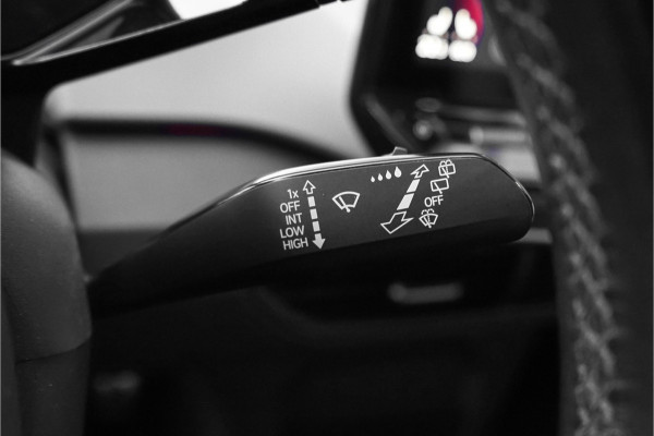 Volkswagen ID.3 First Plus 58 kWh Camera ACC Stuur&Stoelverw 19" 1e Eig BTW