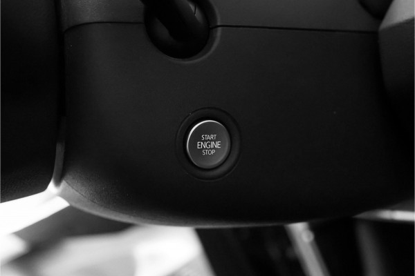 Volkswagen ID.3 First Plus 58 kWh Camera ACC Stuur&Stoelverw 19" 1e Eig BTW