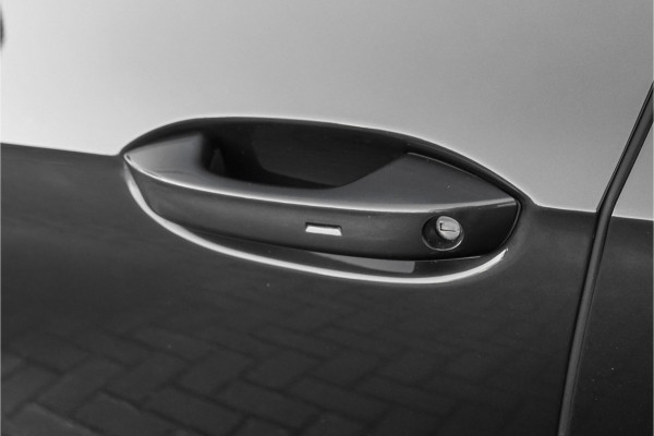 Volkswagen ID.3 First Plus 58 kWh Camera ACC Stuur&Stoelverw 19" 1e Eig BTW