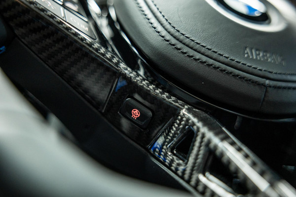 BMW 3-serie M340i xDrive | M-Performance Pack | M-stoelen | Head-Up | Carbon inleg | 20'' velgen | Sportstuur |