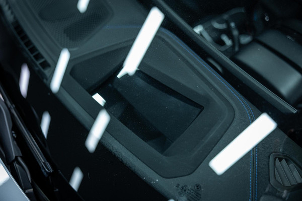 BMW 3-serie M340i xDrive | M-Performance Pack | M-stoelen | Head-Up | Carbon inleg | 20'' velgen | Sportstuur |