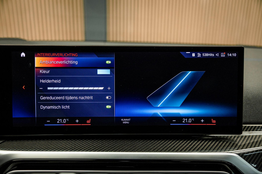 BMW 3-serie M340i xDrive | M-Performance Pack | M-stoelen | Head-Up | Carbon inleg | 20'' velgen | Sportstuur |