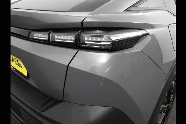 Peugeot 408 1.2 PureTech Allure 130 pk Automaat DEMO ! Navigatie Apple Carplay/Android Auto Airco Camera Parkeer sensoren Cruise Control Led Lichtmetalen Velgen Stoelverwarming