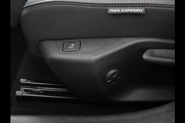 Peugeot 408 1.2 PureTech Allure 130 pk Automaat DEMO ! Navigatie Apple Carplay/Android Auto Airco Camera Parkeer sensoren Cruise Control Led Lichtmetalen Velgen Stoelverwarming