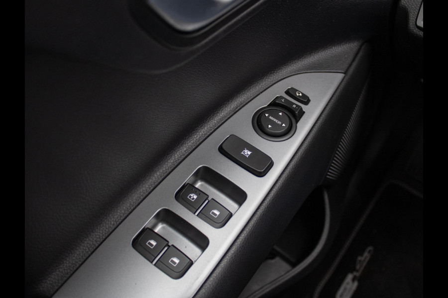 Kia Stonic 1.0 T-GDi MHEV GT-Line | Stoel en stuurverwarming | Navi | PDC |