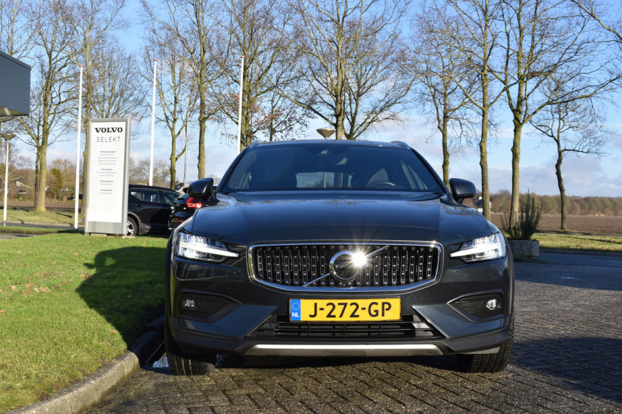 Volvo V60 Cross Country T5 AWD 250PK Automaat Pro | ACC | BLIS | H&K | Leder | Stuurverwarming | Leder |