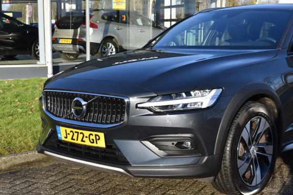 Volvo V60 Cross Country T5 AWD 250PK Automaat Pro | ACC | BLIS | H&K | Leder | Stuurverwarming | Leder |