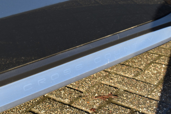 Volvo V60 Cross Country T5 AWD 250PK Automaat Pro | ACC | BLIS | H&K | Leder | Stuurverwarming | Leder |