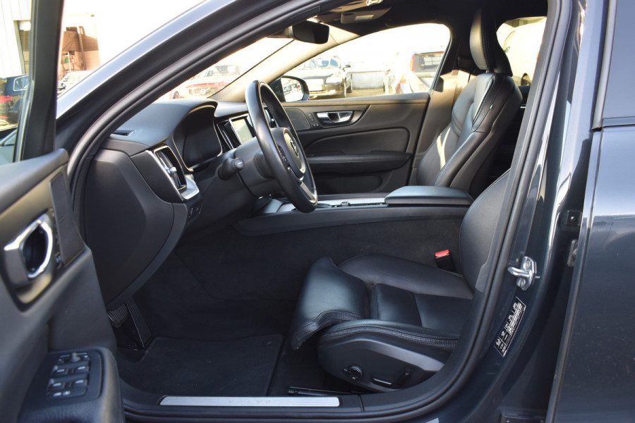 Volvo V60 Cross Country T5 AWD 250PK Automaat Pro | ACC | BLIS | H&K | Leder | Stuurverwarming | Leder |