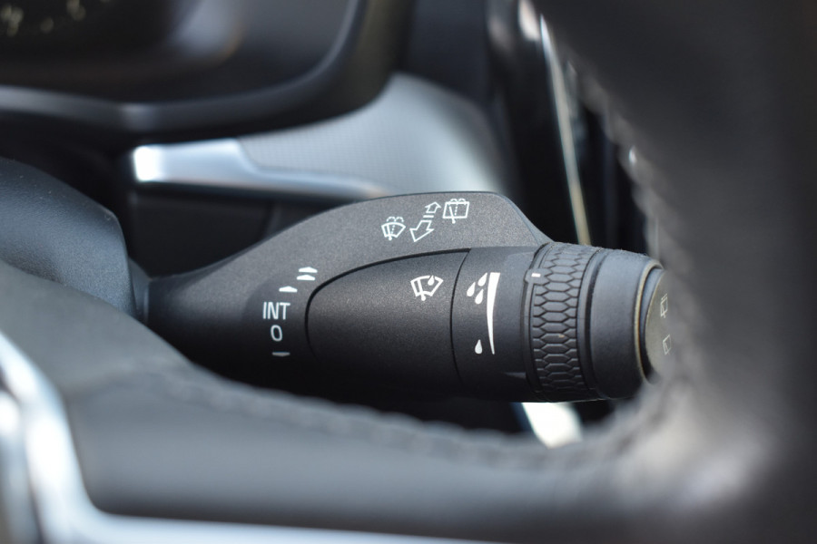 Volvo V60 Cross Country T5 AWD 250PK Automaat Pro | ACC | BLIS | H&K | Leder | Stuurverwarming | Leder |