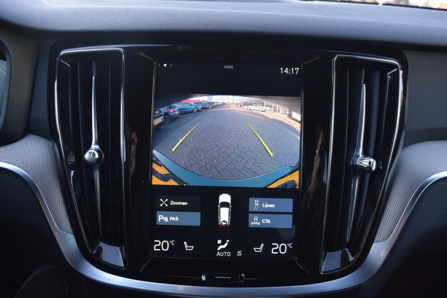 Volvo V60 Cross Country T5 AWD 250PK Automaat Pro | ACC | BLIS | H&K | Leder | Stuurverwarming | Leder |