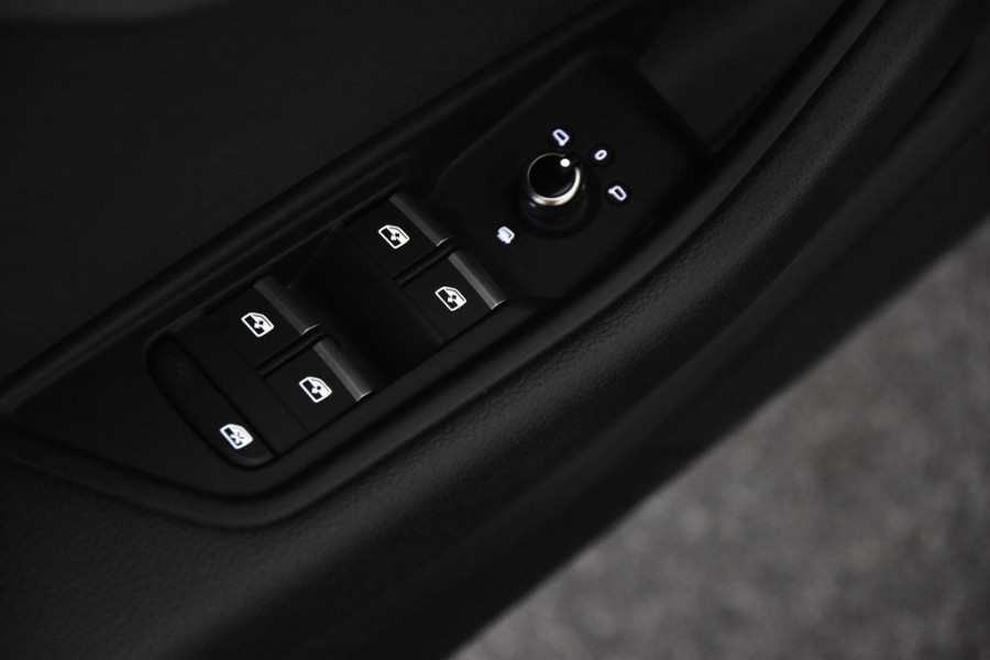 Audi A4 35 TDI Limousine*1ste Eigenaar*Leer*Navigatie*Camera*